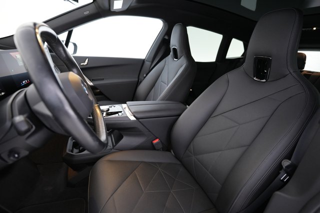 2024 BMW iX — photo 3 of 23