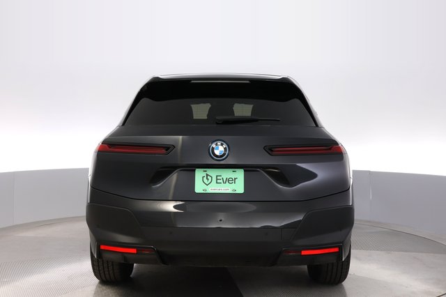 2024 BMW iX — photo 12 of 23