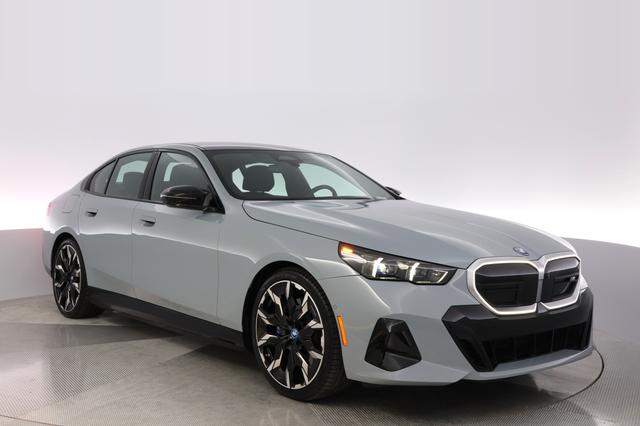 2024 BMW i5 — photo 10 of 23
