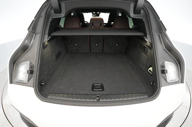2025 BMW iX — photo 6 of 23
