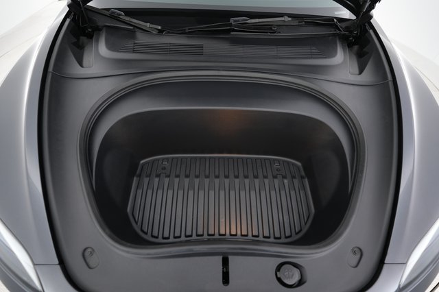 2025 Tesla Model 3 — photo 23 of 24