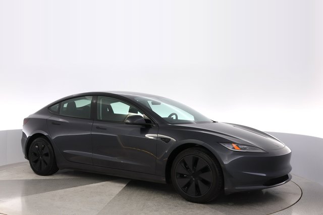 2025 Tesla Model 3 — photo 11 of 24