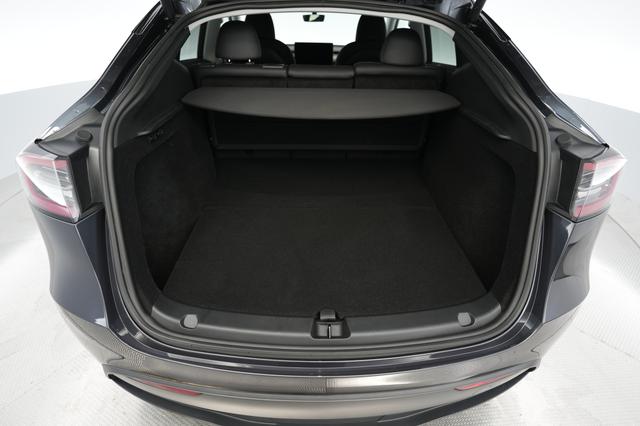2024 Tesla Model Y — photo 6 of 24