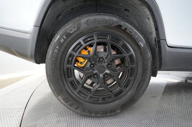 2022 Rivian R1T — photo 16 of 21