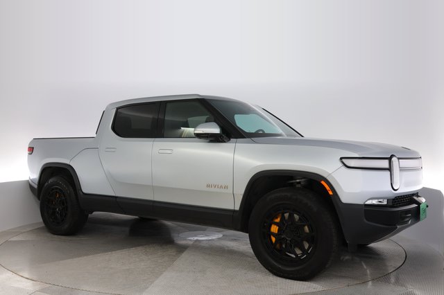2022 Rivian R1T — photo 11 of 21