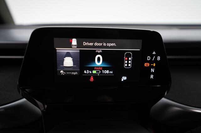 2025 Volkswagen ID.Buzz — photo 5 of 24