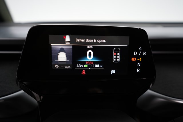 2025 Volkswagen ID.Buzz — photo 5 of 24