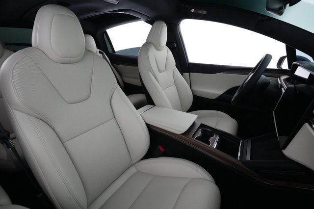 2026 Tesla Model X — photo 18 of 26