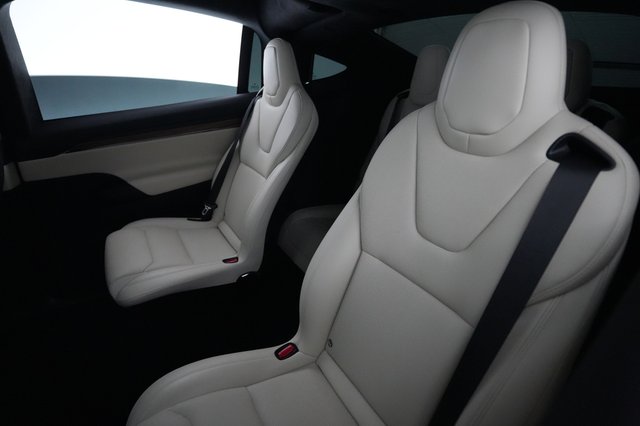 2026 Tesla Model X — photo 19 of 26