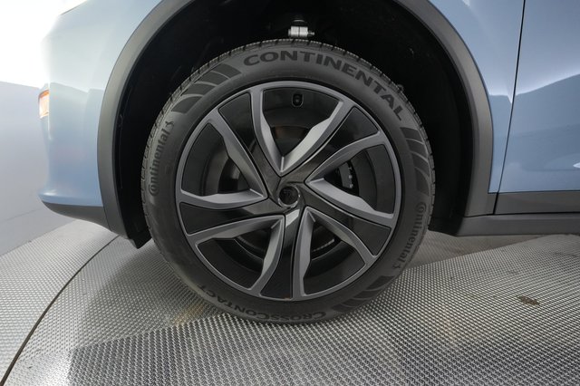 2026 Tesla Model X — photo 15 of 26