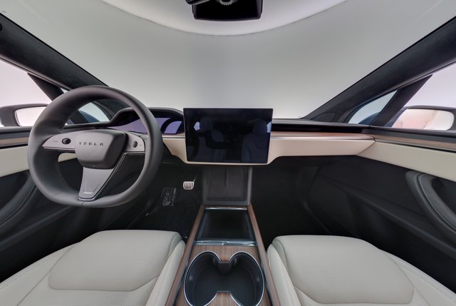 2026 Tesla Model X — photo 23 of 26