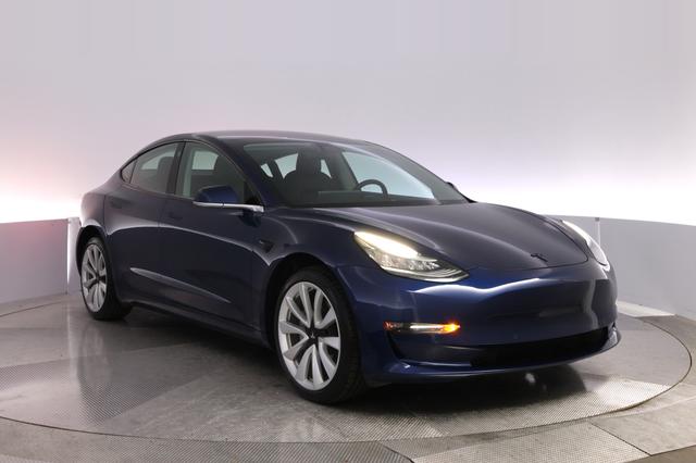 2018 Tesla Model 3 — photo 10 of 24