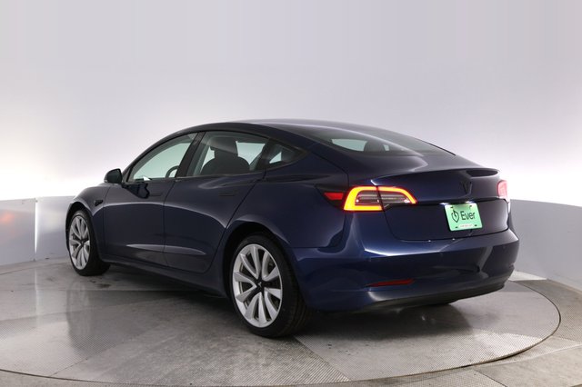 2018 Tesla Model 3 — photo 13 of 24