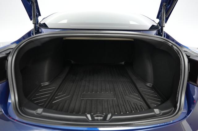 2018 Tesla Model 3 — photo 6 of 24