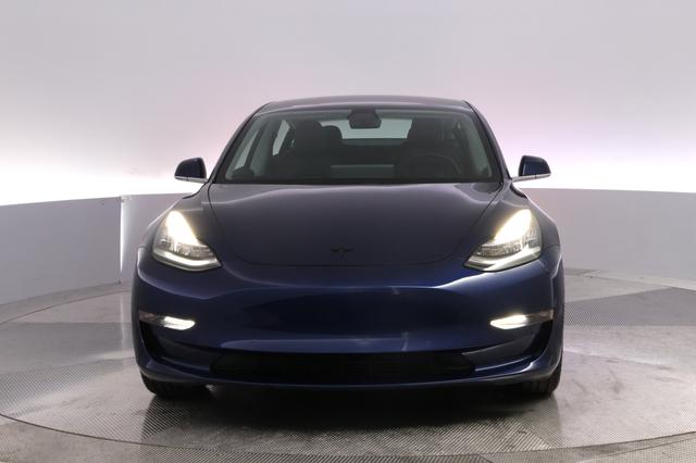 2018 Tesla Model 3 — photo 9 of 24