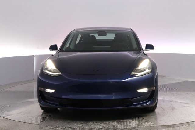 2018 Tesla Model 3 — photo 9 of 24