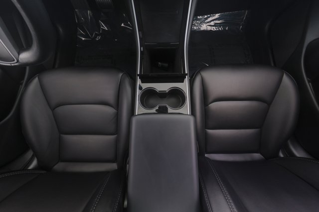 2018 Tesla Model 3 — photo 22 of 24