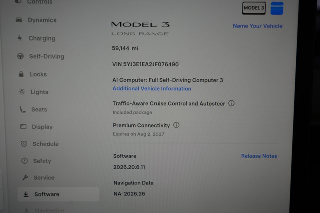 2018 Tesla Model 3 — photo 5 of 24