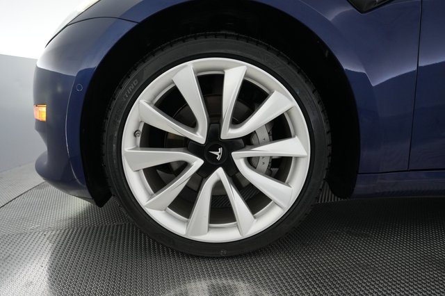 2018 Tesla Model 3 — photo 15 of 24