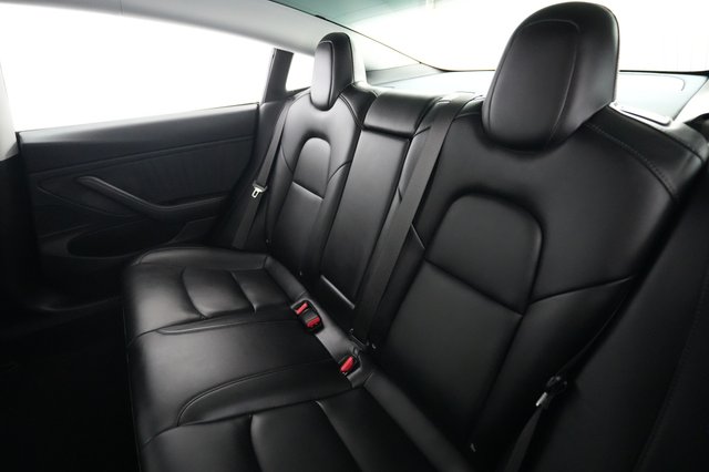 2018 Tesla Model 3 — photo 19 of 24