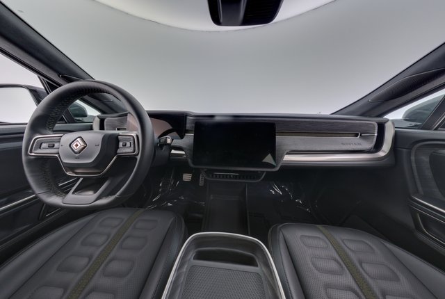 2024 Rivian R1T — photo 21 of 25