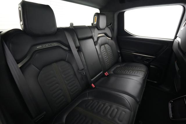 2024 Rivian R1T — photo 4 of 25