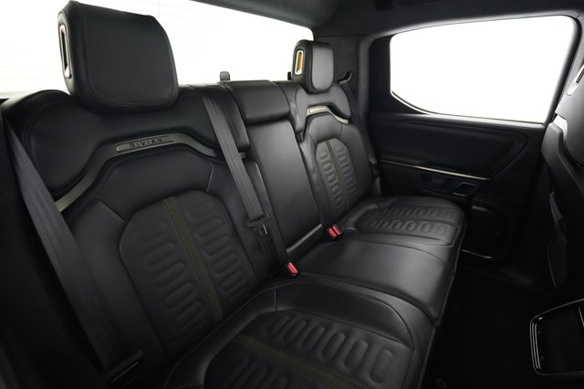 2024 Rivian R1T — photo 4 of 25