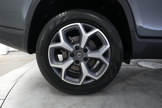 2024 Rivian R1T — photo 17 of 25