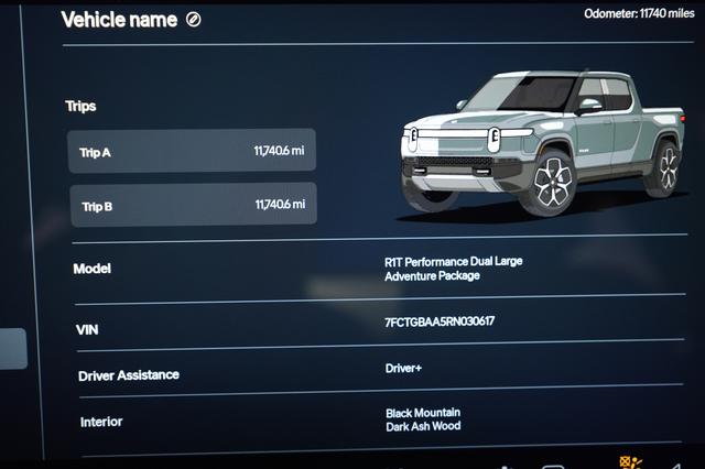 2024 Rivian R1T — photo 5 of 25