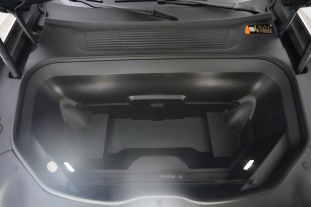 2024 Rivian R1T — photo 24 of 25
