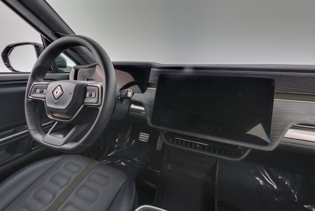 2024 Rivian R1T — photo 20 of 25