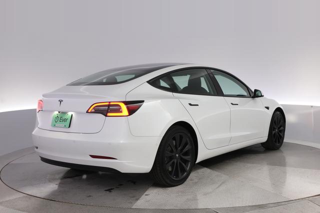 2019 Tesla Model 3 — photo 2 of 26