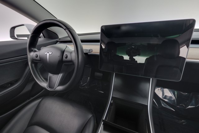 2019 Tesla Model 3 — photo 20 of 26