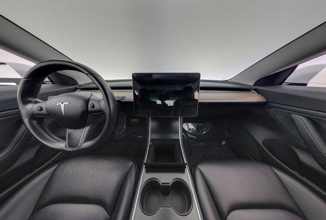 2019 Tesla Model 3 — photo 21 of 26