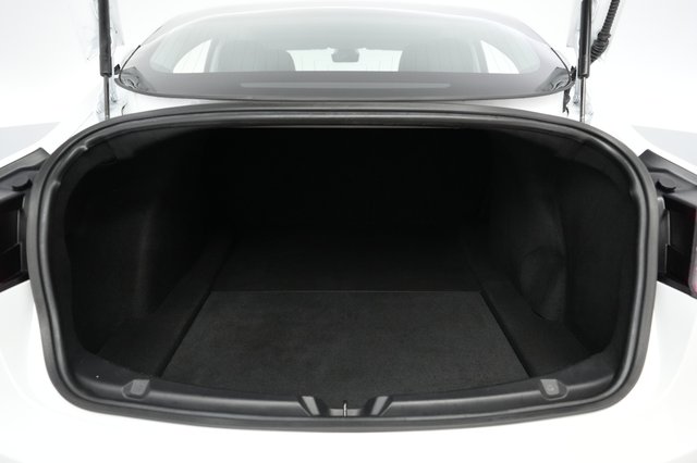2019 Tesla Model 3 — photo 6 of 26