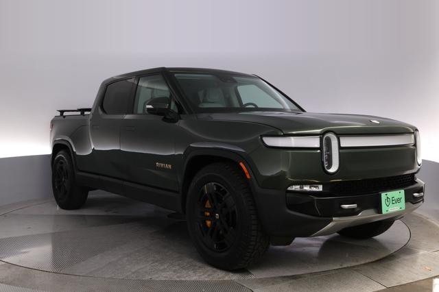 2022 Rivian R1T — photo 10 of 28