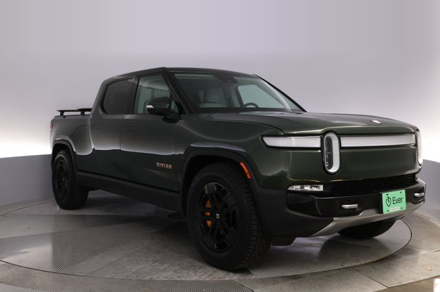 2022 Rivian R1T — photo 10 of 28