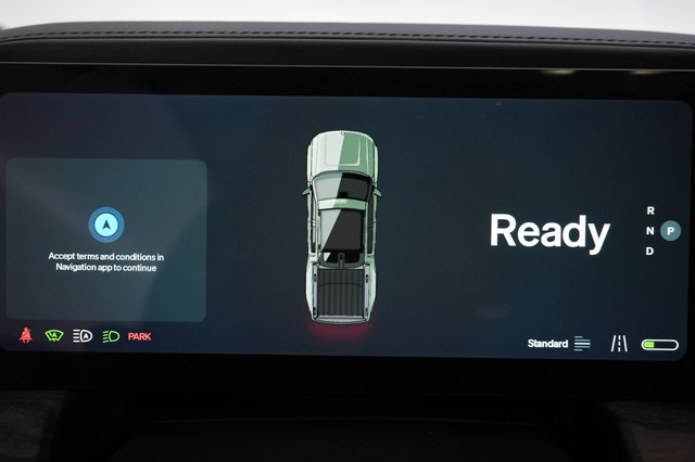2022 Rivian R1T — photo 23 of 28