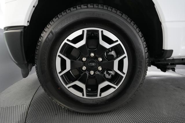 2024 Ford F-150 Lightning — photo 9 of 21