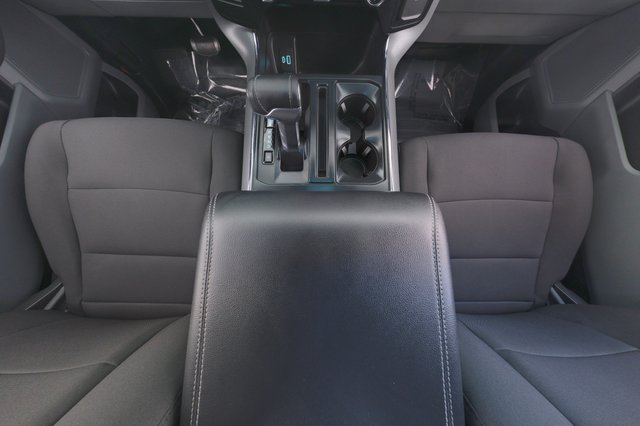 2024 Ford F-150 Lightning — photo 15 of 21
