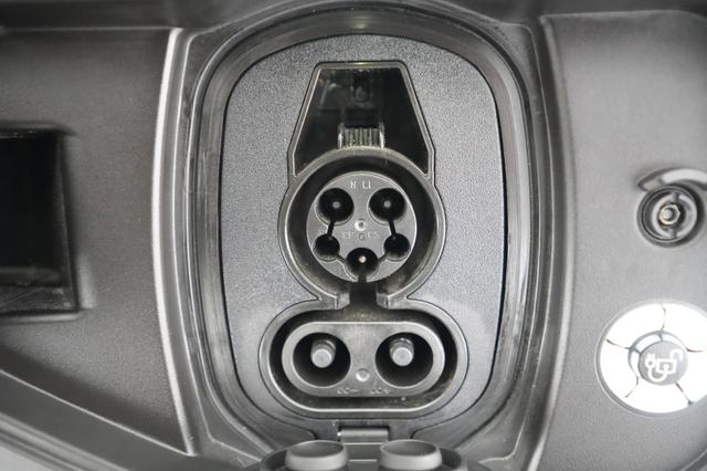 2024 Ford F-150 Lightning — photo 8 of 21