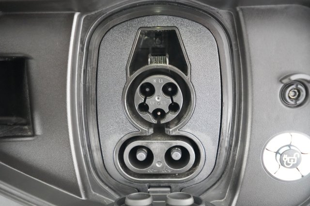 2024 Ford F-150 Lightning — photo 8 of 21