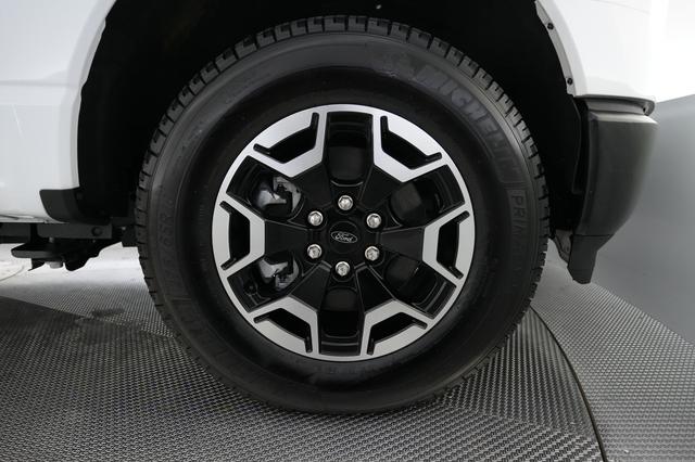 2024 Ford F-150 Lightning — photo 10 of 21