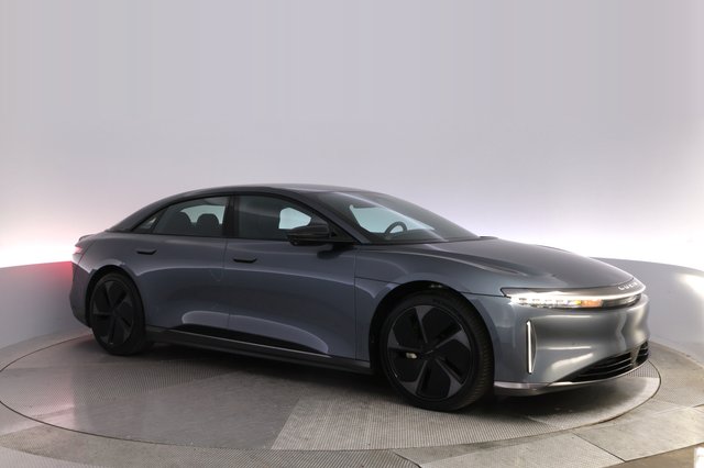 2024 Lucid Air — photo 11 of 24