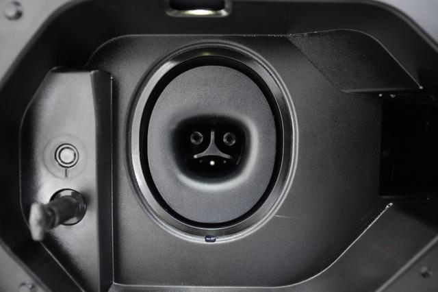 2026 Toyota bZ — photo 8 of 27