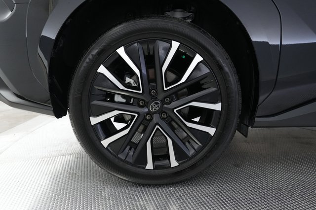 2026 Toyota bZ — photo 17 of 27