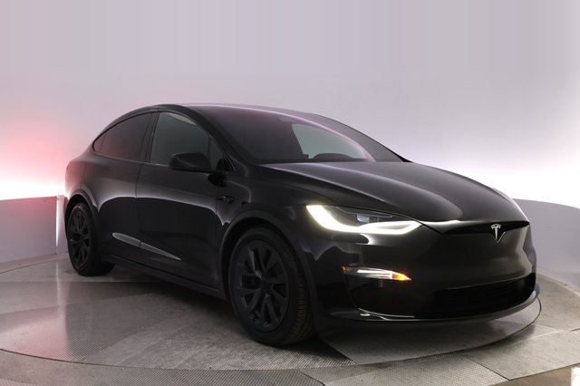 2024 Tesla Model X — photo 10 of 28