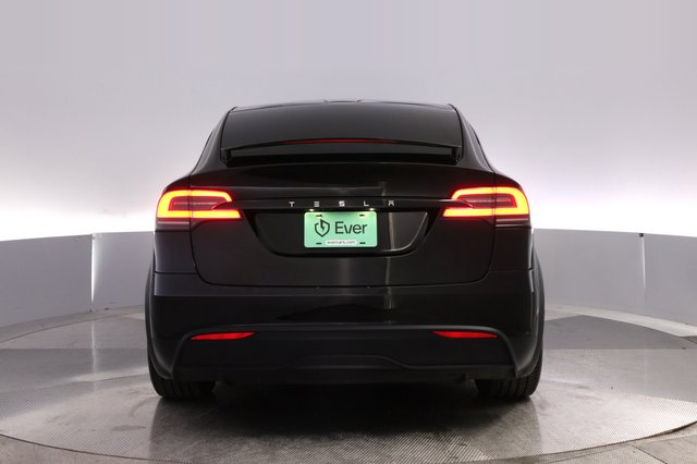 2024 Tesla Model X — photo 12 of 28