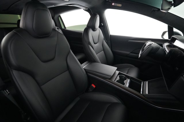 2024 Tesla Model X — photo 18 of 28