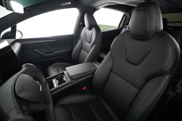 2024 Tesla Model X — photo 3 of 28